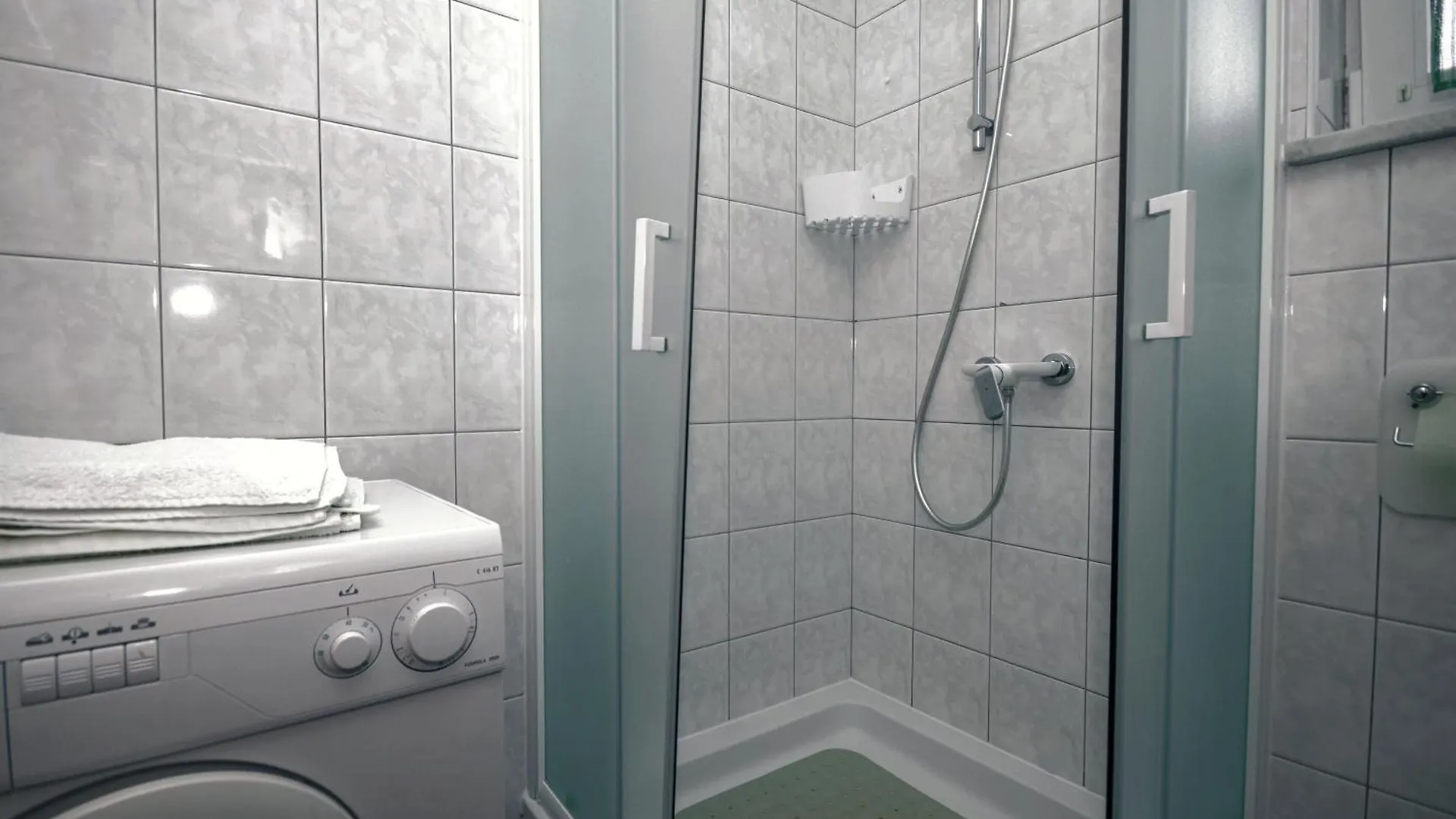 Apartments Kamenar Klimno 0*,