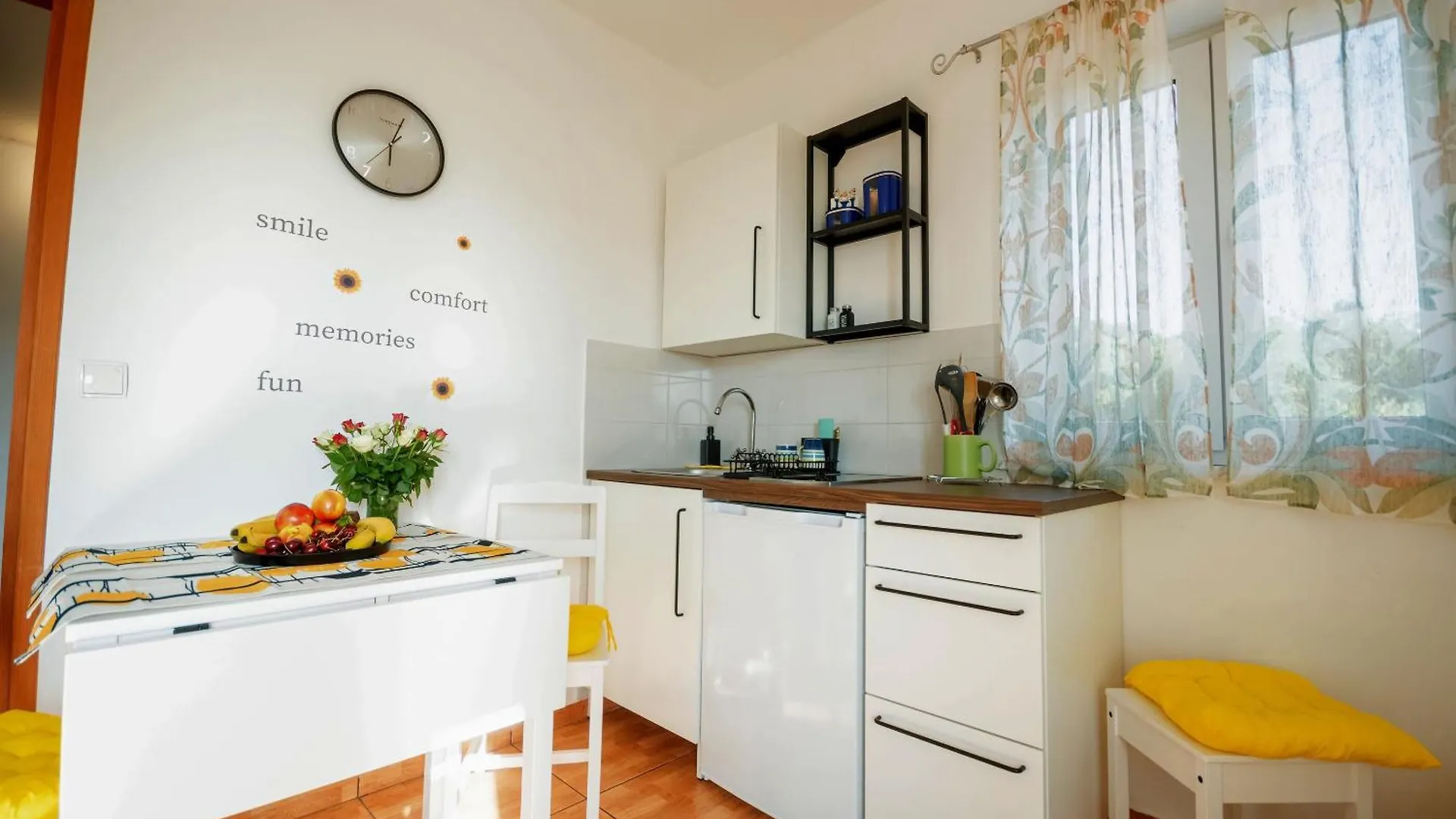 Apartments Kamenar Klimno 0*,  Croatia