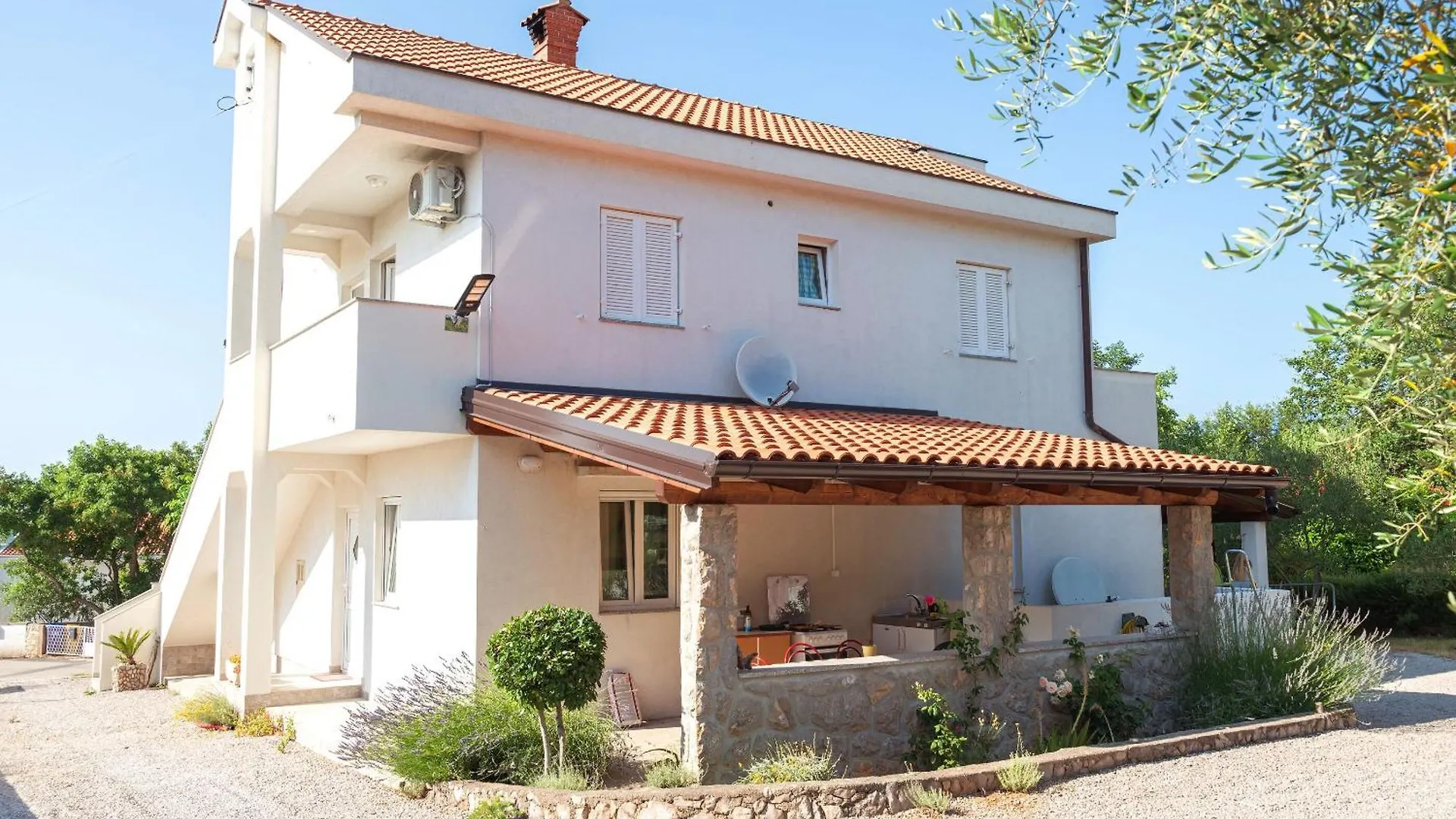 Apartments Kamenar Klimno Croatia